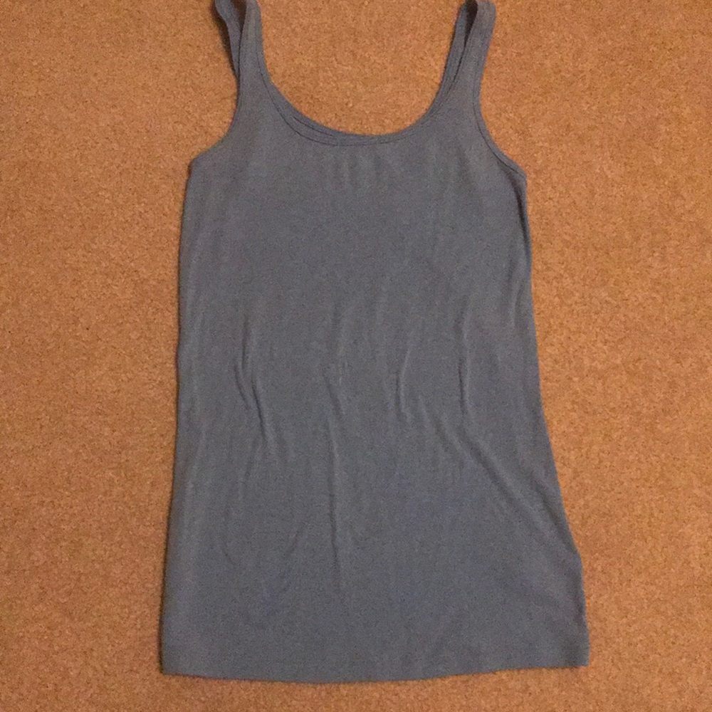 🌺Old Navy tank top powder/light blue
